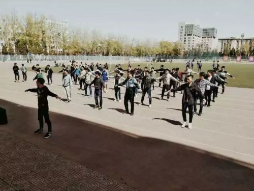 31.【运动会特辑】工程技术学院入场式 第三次排练
